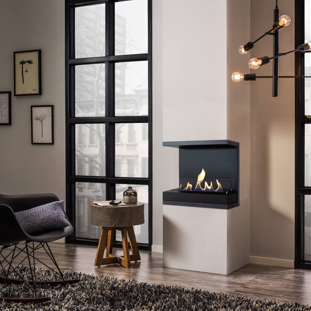 Louis: Classic fireplace